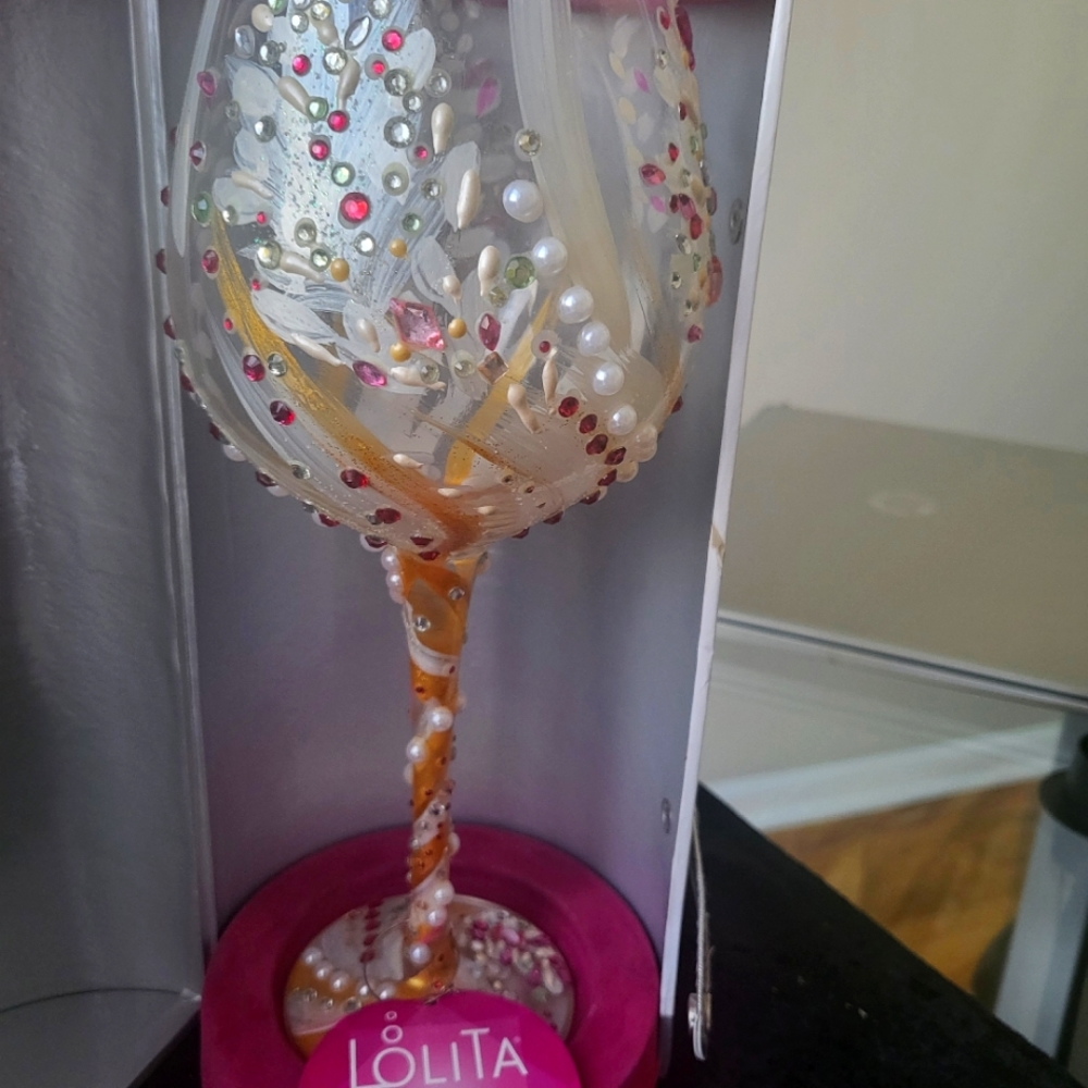 Lolita wine glass